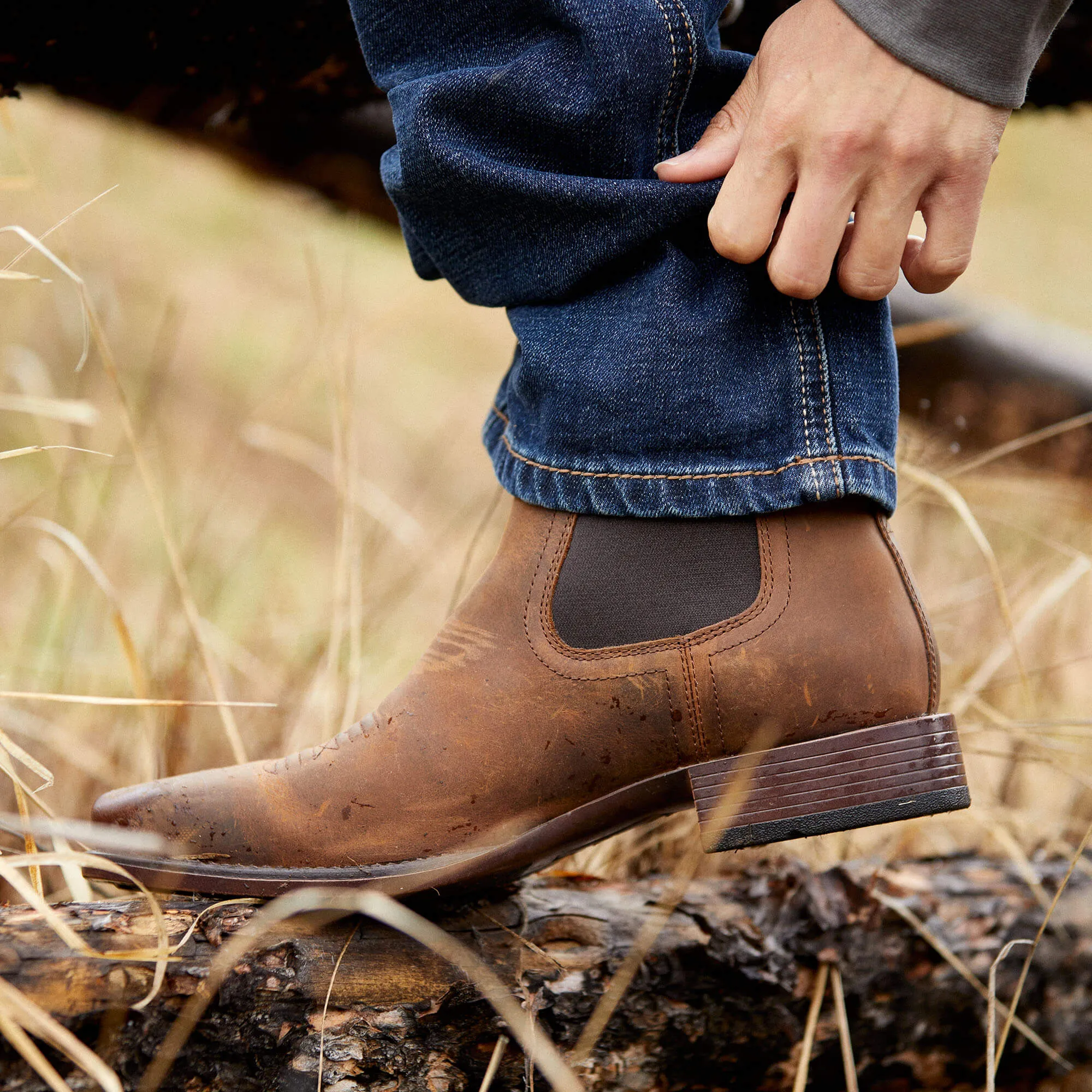 ARIAT Booker Ultra Square Toe Western Boots - Mens - Oily Distressed Tan