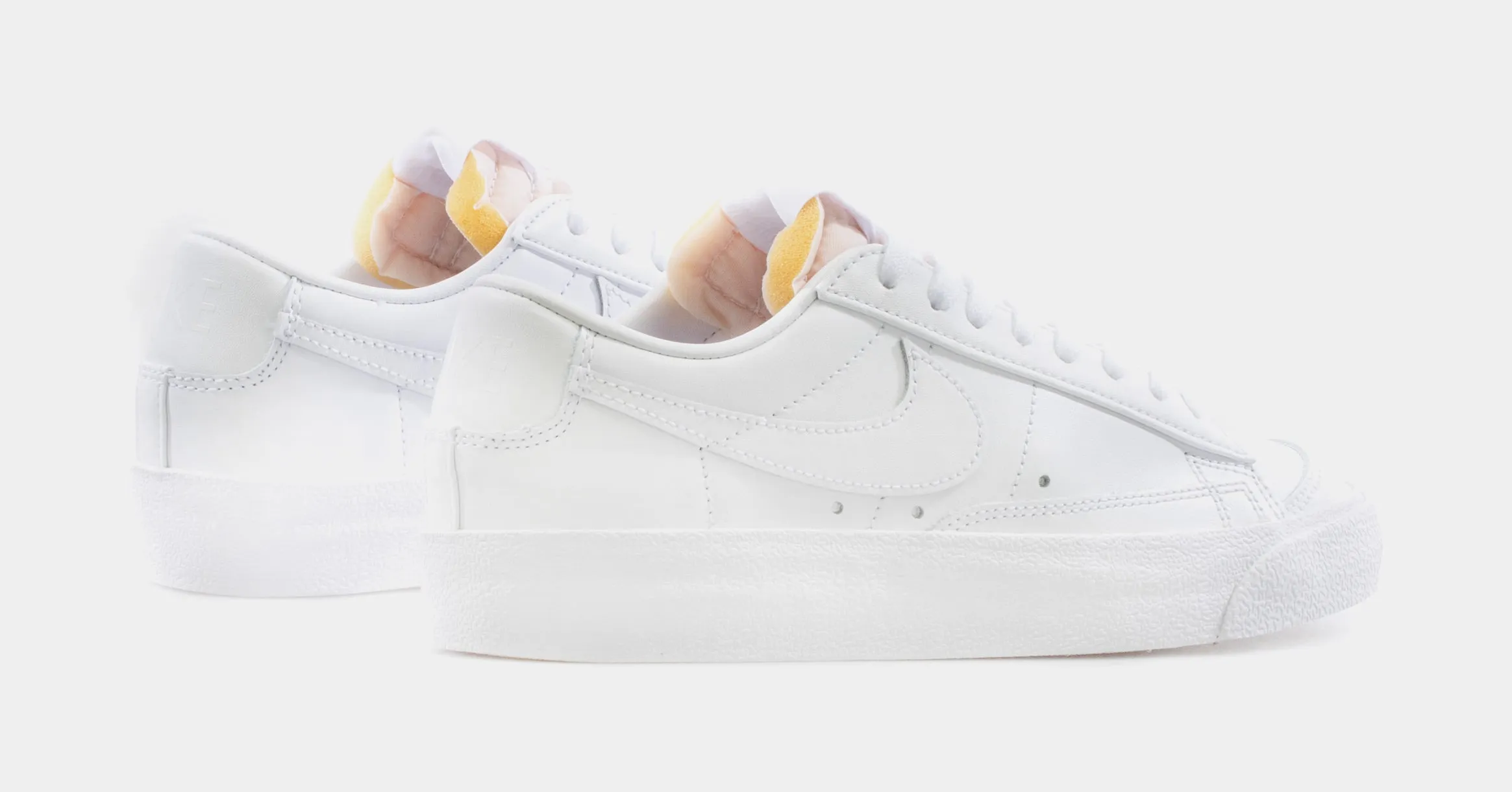 Blazer Low 77 Womens Lifestyle Shoe (White/White)