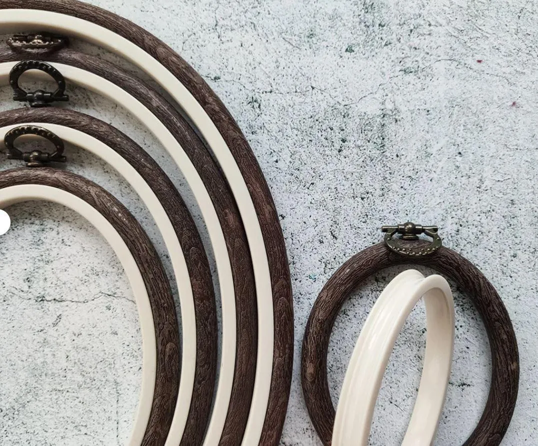 Brown Embroidery Hoop - Oval Nurge Flexible  Hoop