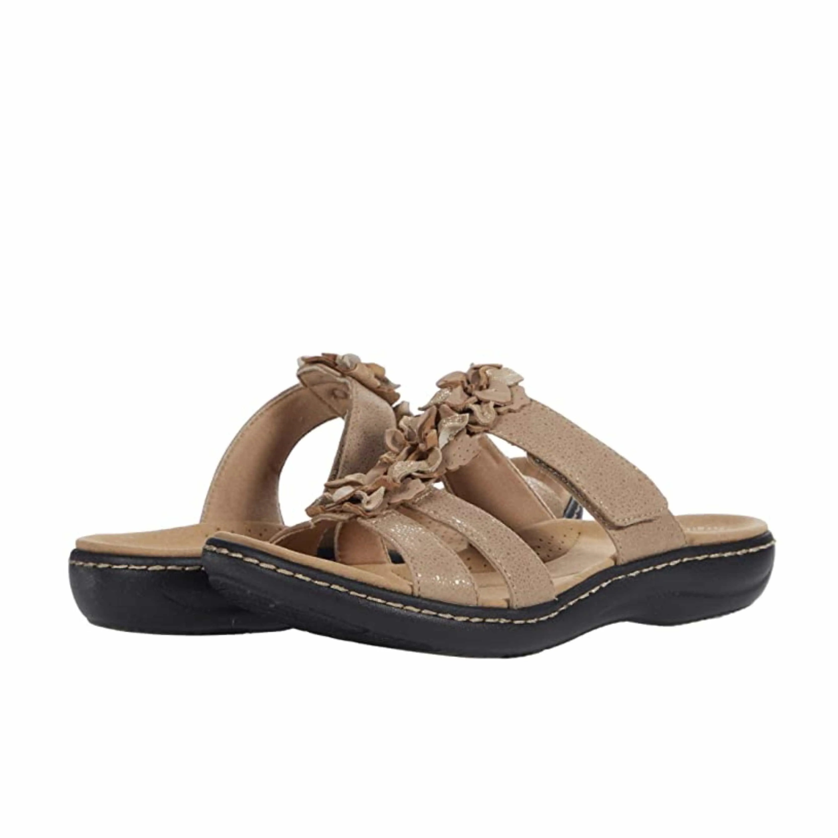 CLARKS - Laurieann Judi Flat Sandal