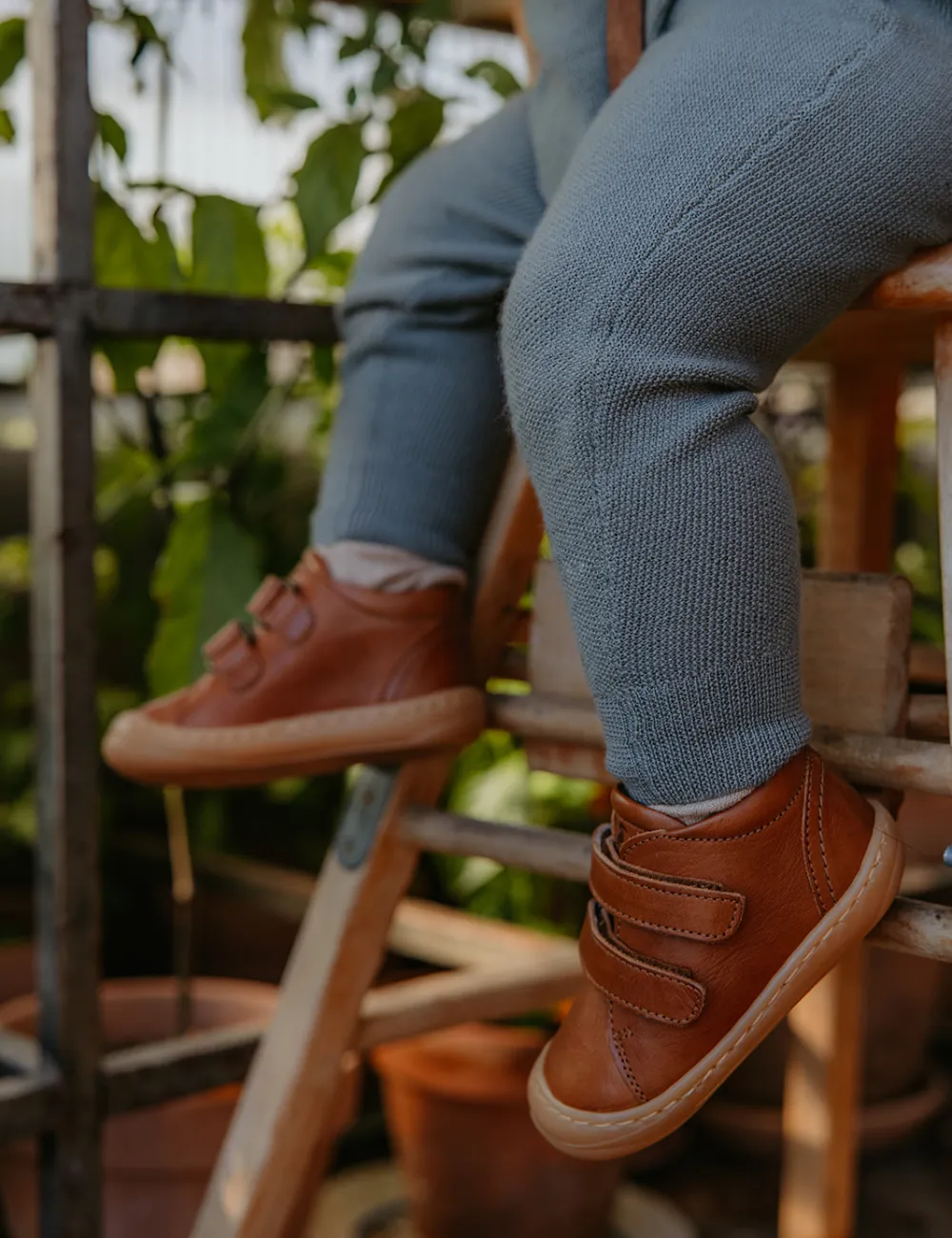 Everyday shoe Velcro - Cognac