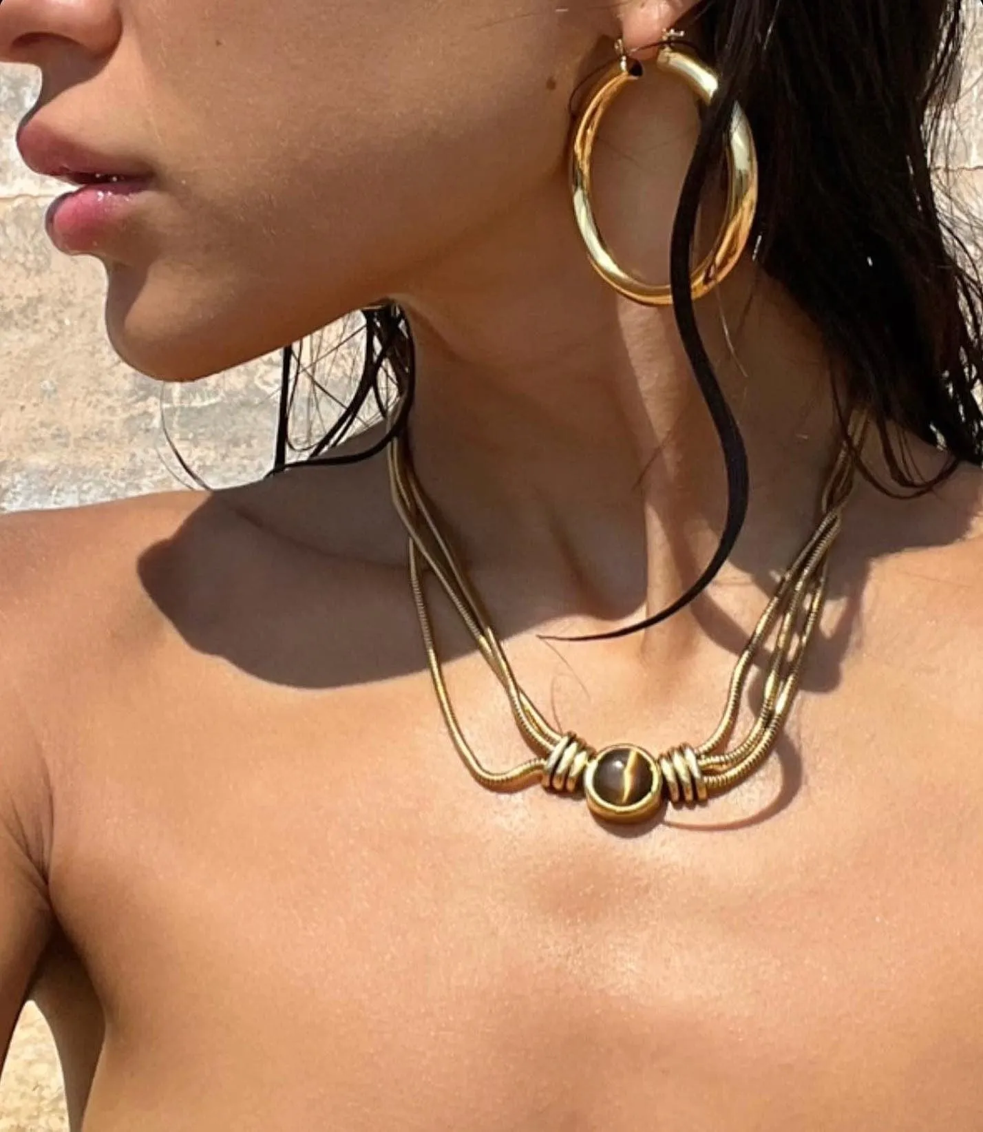 LUV AJ AMALFI TUBE HOOPS IN GOLD