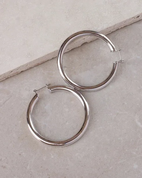 LUV AJ AMALFI TUBE HOOPS IN SILVER