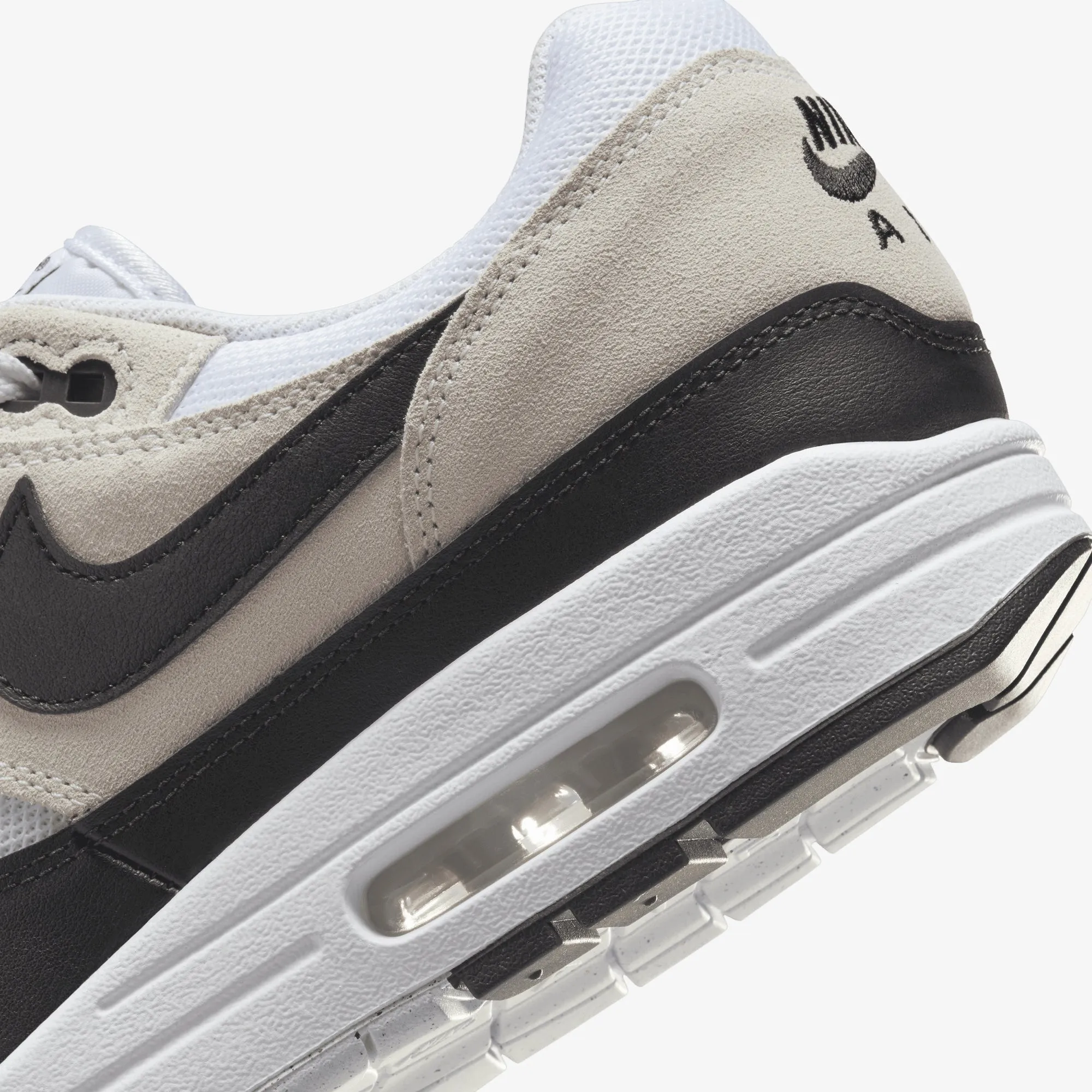 NIKE | AIR MAX 1 ESSENTIAL { WHITE/BLACK-SUMMIT WHITE